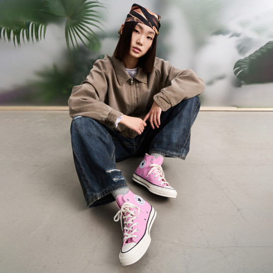 Classic high-top canvas shoes Converse