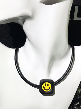 小众设计黑色皮绳笑脸choker项圈