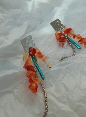 红色原石保色抗氧化流苏耳饰银针