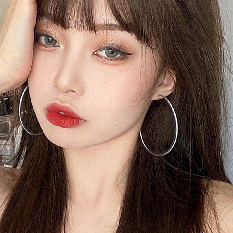 Z小姐 玫瑰的故事刘亦菲同款素圈耳环圆圈气质小众耳饰女2025新款,淘宝优惠券,粉丝福利购,淘宝优惠卷