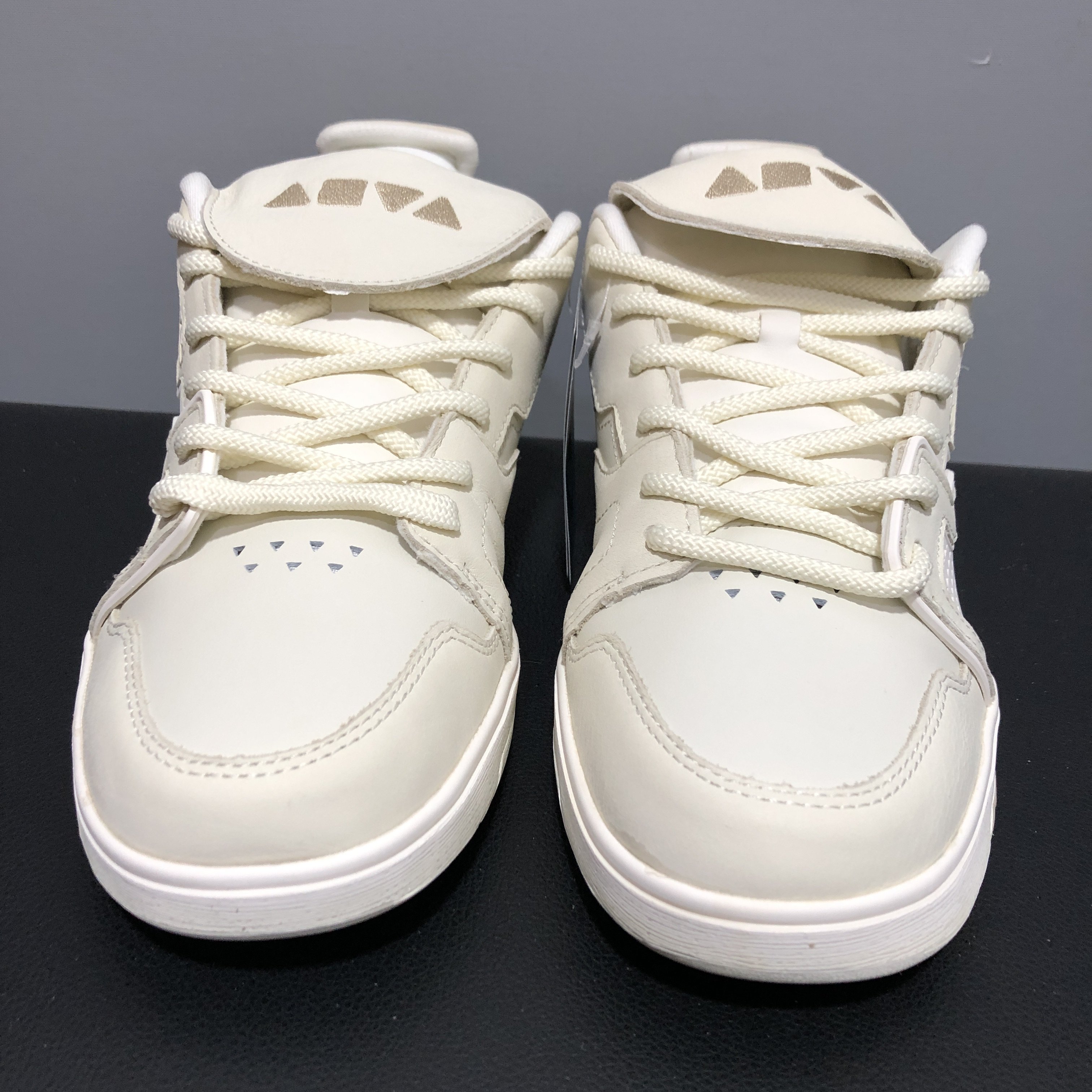 安踏男鞋骜驭板鞋皮面防水防滑舒适耐磨休闲低帮滑板鞋112238073,淘宝优惠券,粉丝福利购,淘宝优惠卷