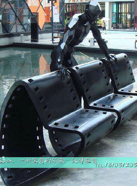 一家人玻璃钢商业街户外景观定制