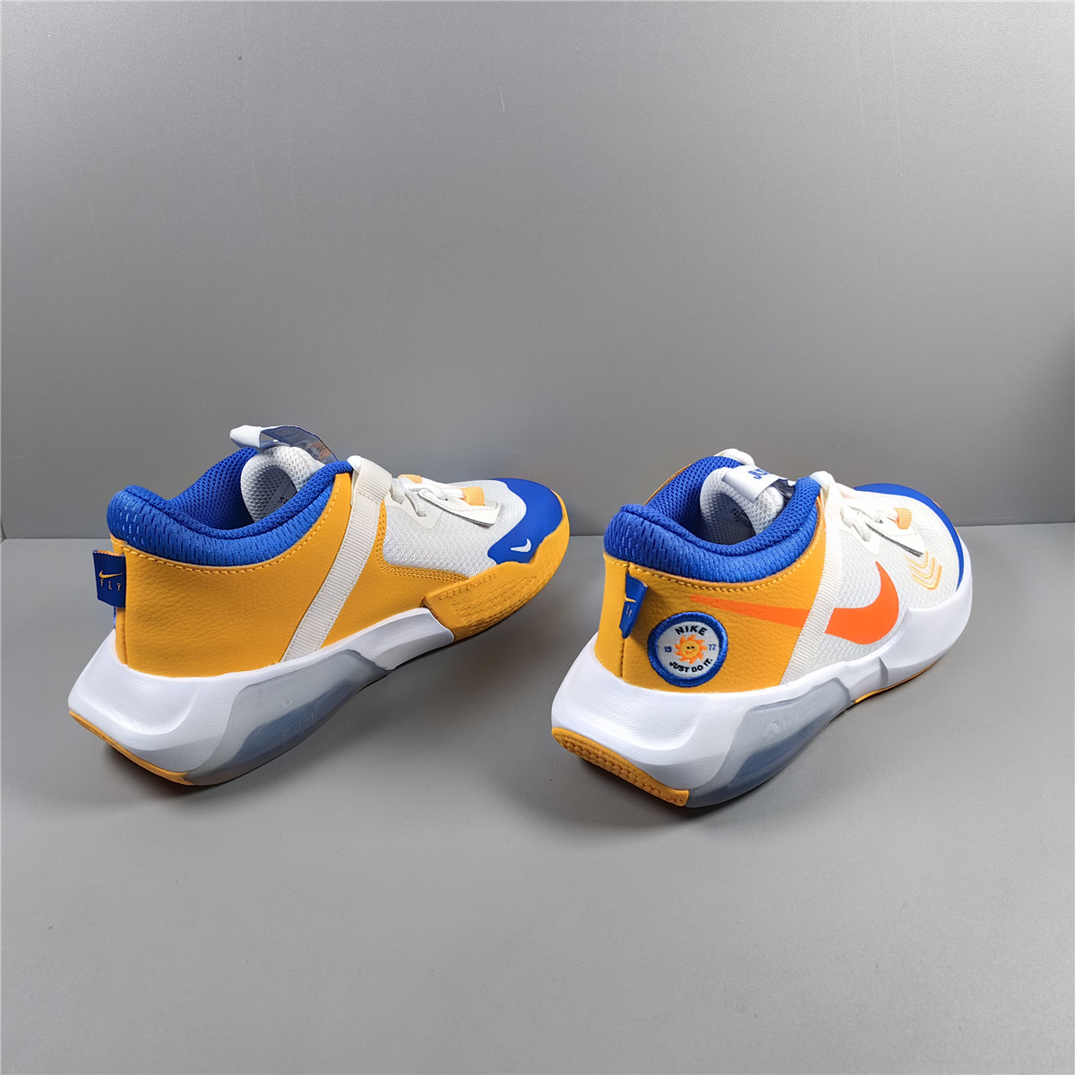 正品 Nike/耐克AIR ZOOM CROSSOVER大童气垫缓震蓝球鞋FD4638-181