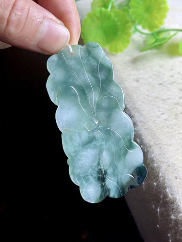 正品A货冰透荷叶金鱼玉吊坠男女缅甸玉石飘花玉坠荷叶玉项坠挂件 - 图2