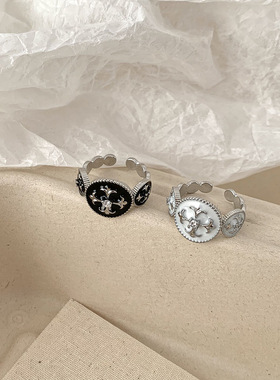 宫廷复古轻奢小众椭圆戒面戒指镀金两色精致十字架鸢尾花食指戒