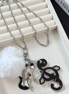 y2k亚比摇滚吉他星星毛绒挂件音符长链条项链女小众设计毛衣链潮