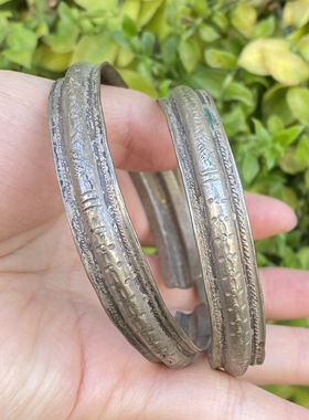 〓老工艺〓纯手工打造老银手镯 少数民族老手工银饰 个性老银手镯
