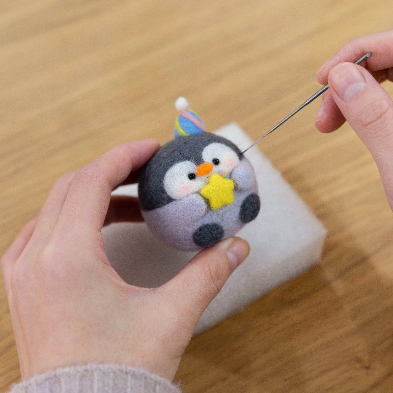 羊毛毡戳戳乐材料包手工diy情侣送礼物小猪企鹅玩偶挂件手作饰品 - 图3