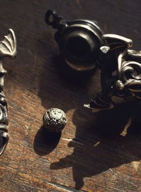 渡鸦万圣节情侣爱与恨手工银吊坠