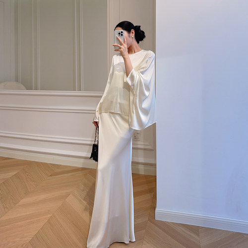 嫚渡小众简约时尚轻奢气质显瘦秋季性感法式复古长款纯色长袖套装 - 图1