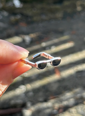 手指墨镜戒指搞怪趣味