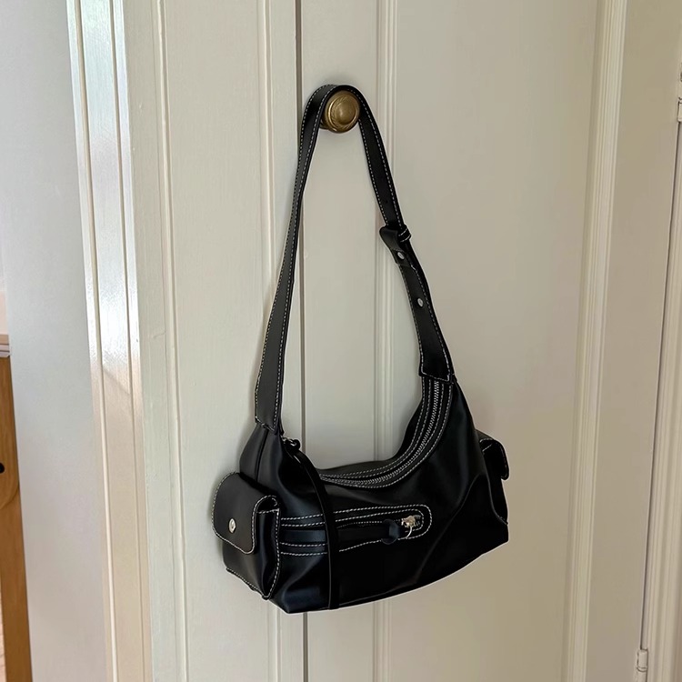 2025新款女包小众设计酷拽辣妹机车腋下包单肩复古质感手提小包 - 图3