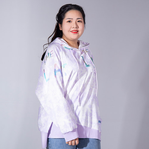 胖太太大码女装春装新款花色连帽字母卫衣时尚上衣宽松322204312 - 图1