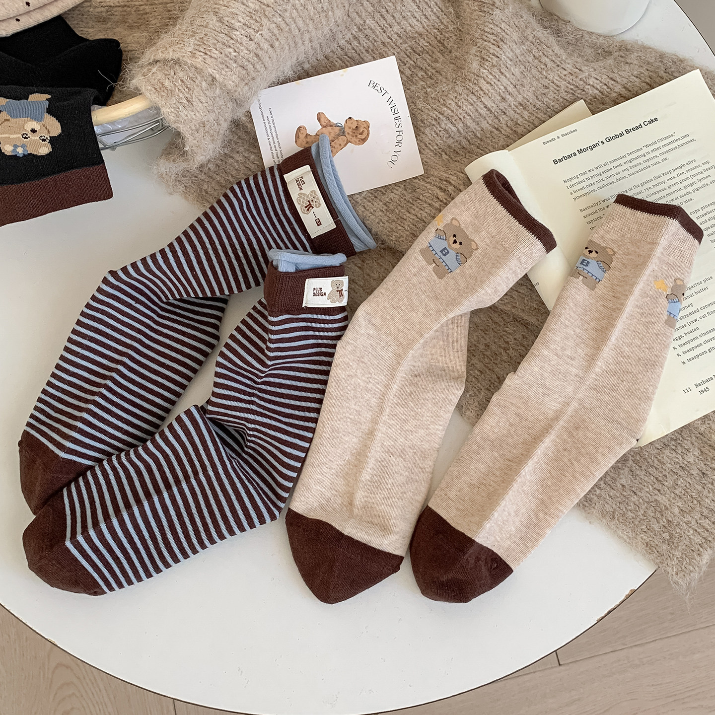 不会丢的袜子咖色可爱小熊中筒袜女复古棉袜波点女生长袜配勃肯鞋,淘宝优惠券,粉丝福利购,淘宝优惠卷