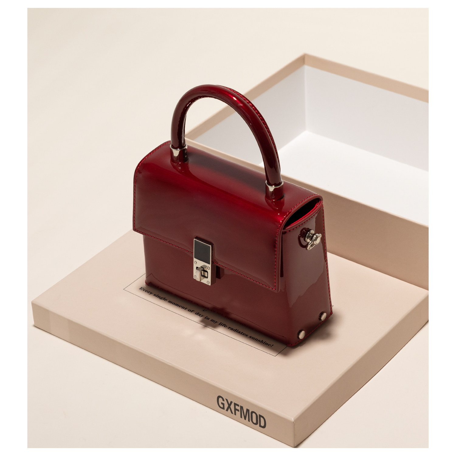 GXFMOD高级质感红色牛皮包2025新款手提小方包潮流斜挎结婚新娘包,淘宝优惠券,粉丝福利购,淘宝优惠卷