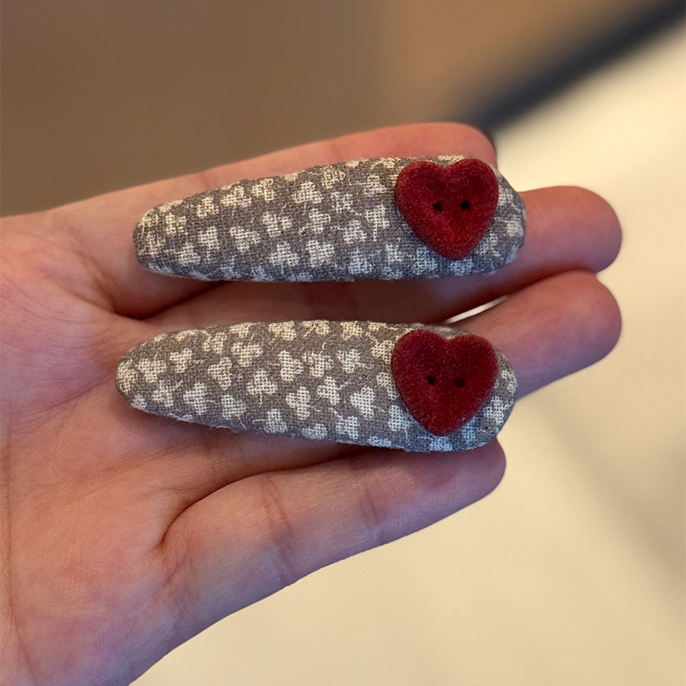 niannian念念儿童韩系早秋咖色发夹儿童酒红色爱心侧边刘海碎发夹 - 图1