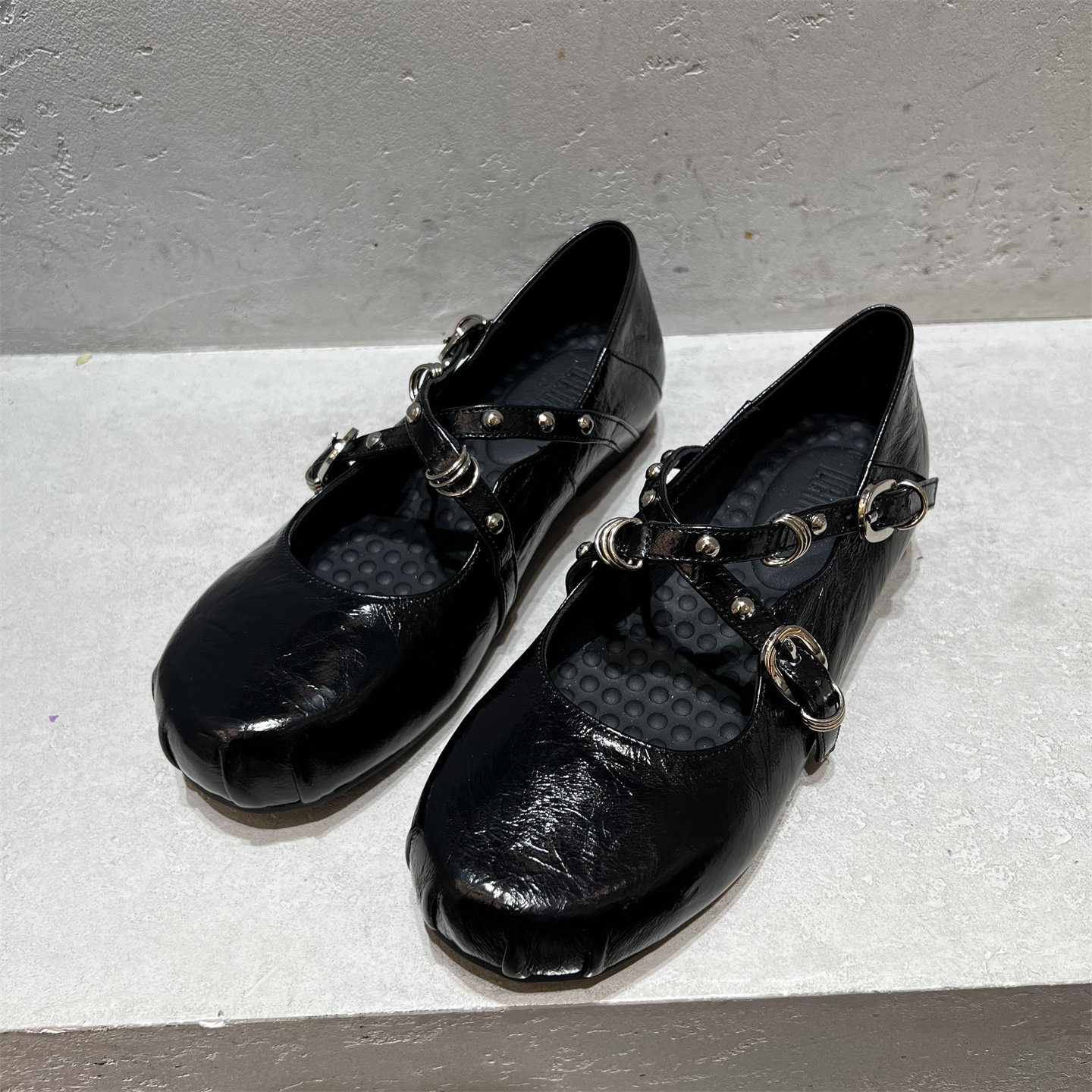 欧洲站女鞋2026春新款欧货真皮交叉扣带玛丽珍鞋平底百搭浅口单鞋,淘宝优惠券,粉丝福利购,淘宝优惠卷