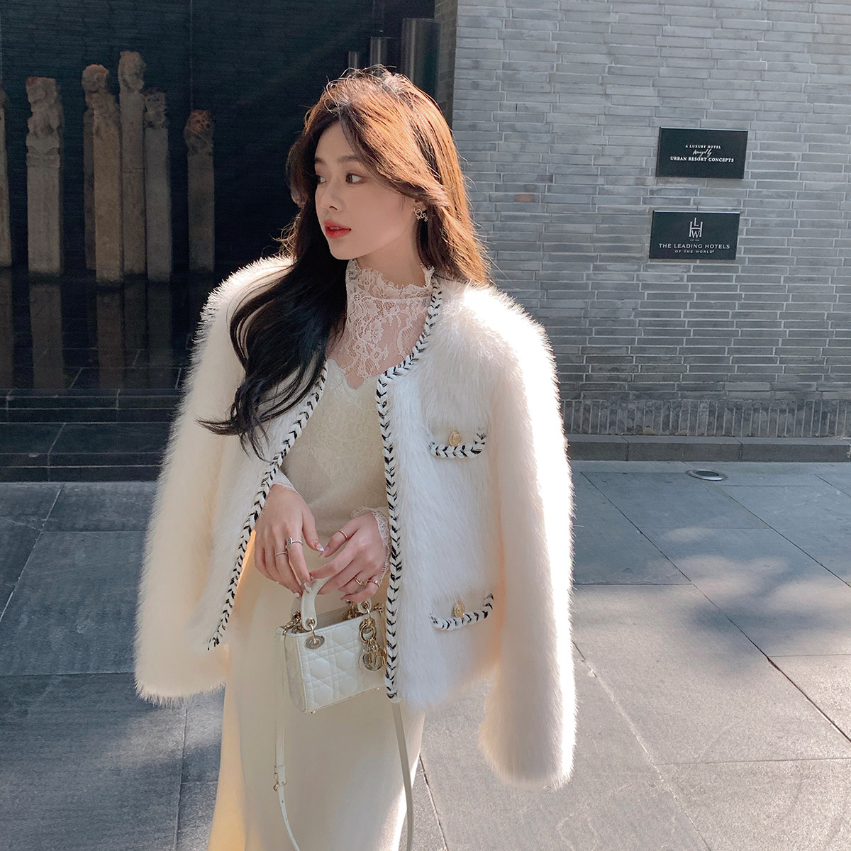 ByYou 2025秋季新款洋气高领蕾丝打底衫女拼接白色内搭针织衫上衣,淘宝优惠券,粉丝福利购,淘宝优惠卷