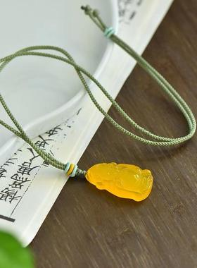 天然黄玛瑙财神吊坠男女款