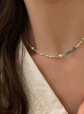 轻奢小众绿色石头碎银子形状珍珠项链新款复古串珠锁骨链简约颈链