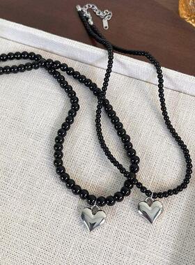 新款嘻哈风格饰品黑色玻璃珠串珠银色爱心吊坠项链锁骨链短款项饰