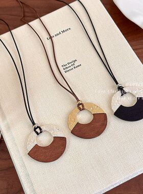 复古拼接木质圆环吊坠皮绳项链小众高级感简约百搭长款毛衣链配饰