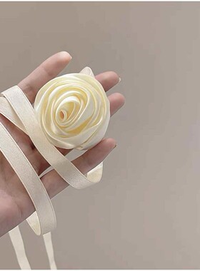 陈昊蓝你是迟来的欢喜沈明樱同款