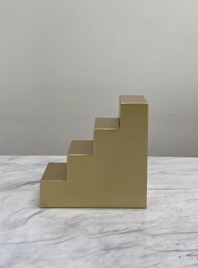 现代简约金属小摆件客厅电视台书房样板间书柜米兰时尚轻装饰品