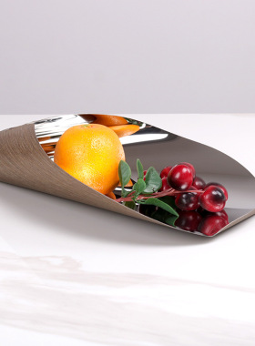 现代轻奢创意金属木纹托盘金属果盘样板间售楼处客厅茶几装饰摆件