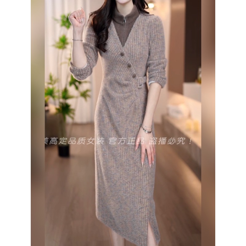 2025秋冬新款奶咖棕色拉链高领优雅时尚大气收腰显瘦连衣裙 - 图1