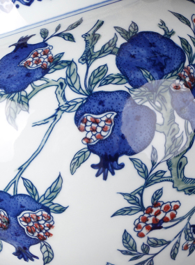 景德镇新中式风石榴瓷器玄关寿桃