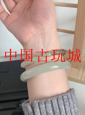 精品和田玉手镯正圈圆条绿湖水绿