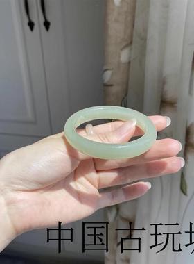 新疆和田玉色青玉手镯晴水女年轻款扁圆条玉石精选翡翠色贵妃玉镯