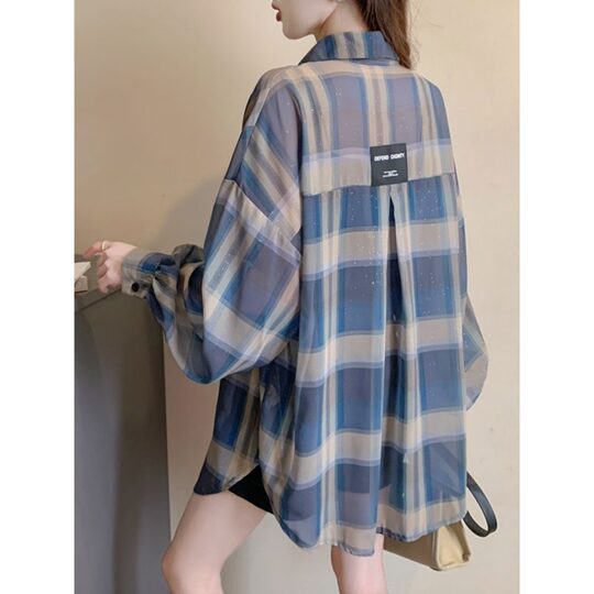 满天星防晒衬衫女夏2025爆款宽松港风休闲微透薄款开衫格子外套潮