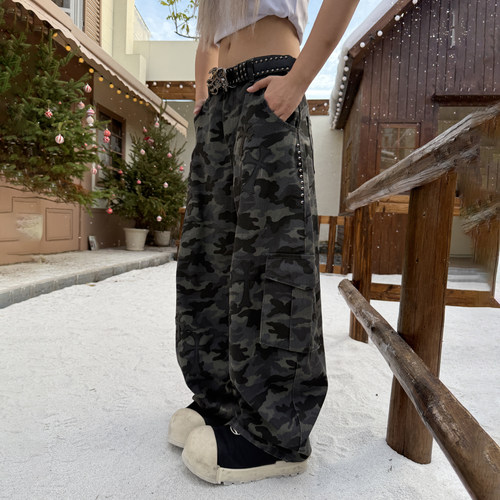 梁拌泡菜美式狩影圣痕迷彩工装裤设计感十字架街头风宽松休闲裤 - 图1