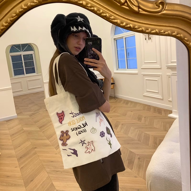 梁拌泡菜PC 原创小众设计幽灵印花单肩帆布袋学生休闲包 - 图0