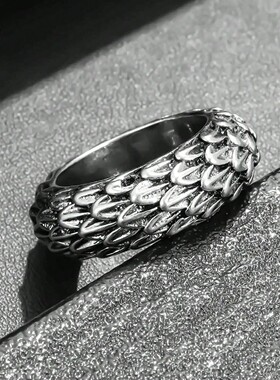 Retro domineering dragon scales ring men's Europe and the Un