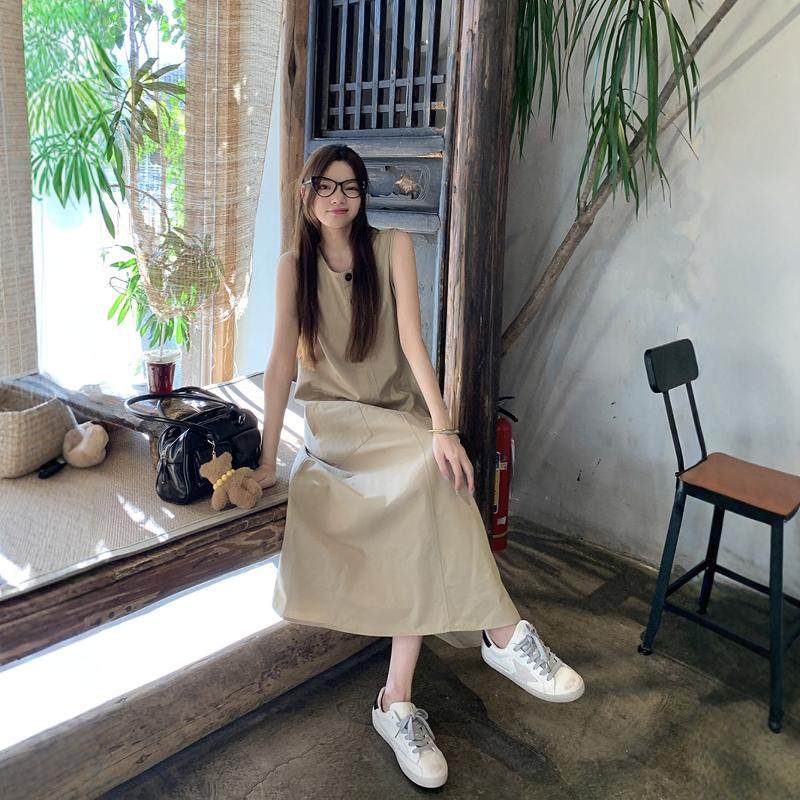 慵懒风宽松休闲无袖背心裙女夏季新款气质显瘦设计感A字连衣裙潮