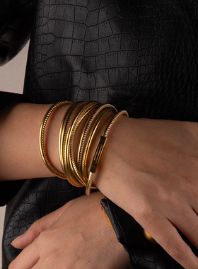 灿金色个性多层缠绕新款皮革按扣手镯手链手绳女士手镯简约复古