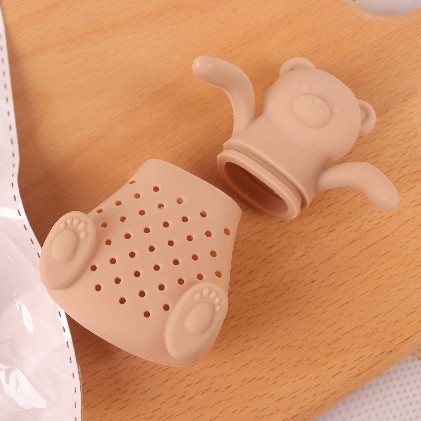 Japanese native bear shaped silicone tea filter