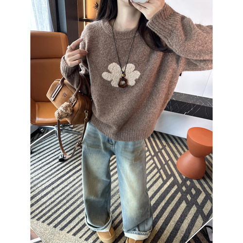 氛围感神器！~设计感小花毛衣女秋冬新30羊毛宽松长袖针织衫上衣 - 图0