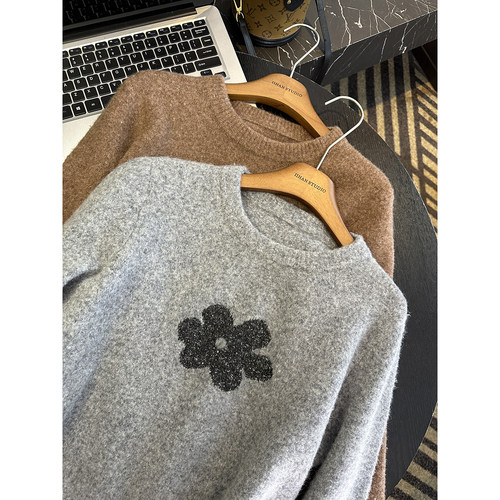 氛围感神器！~设计感小花毛衣女秋冬新30羊毛宽松长袖针织衫上衣 - 图3