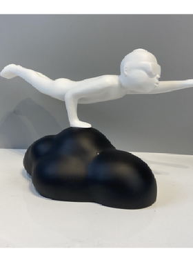 北欧极简黑白飞行人物现代创意树脂摆件样板房售楼处玄关软装饰品