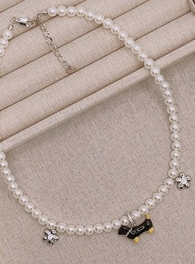 跨境黑白小狗吊坠珍珠项链串珠高级感配饰轻奢甜酷小众短链锁骨