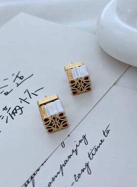 金属简约男女通用镂空设计