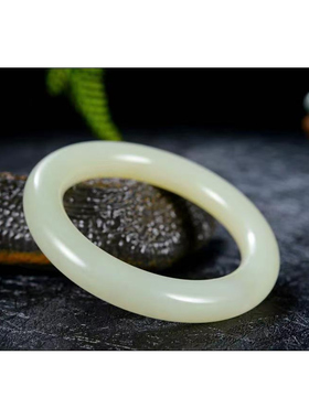 天然新疆和田玉手镯青白玉胖圆条镯子女款晴水色玉镯子正品包邮