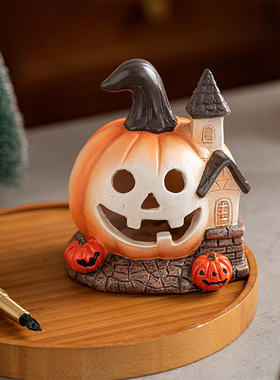纽泰威尔树脂摆件卡通南瓜屋
