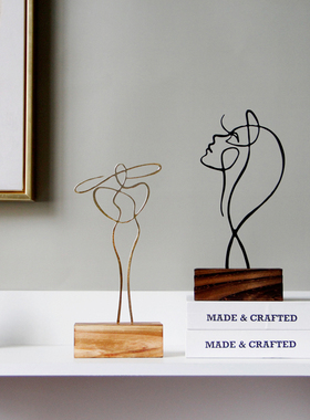 简约铁艺抽象摆件黑色长木底插座