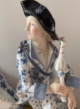 Meissen梅森少见大尺寸青花瓷偶一对 32cm高 剑柄时期一级