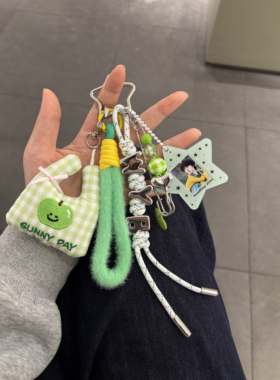明星周边韩式王一博绿色毛绒布艺应援色创意编织可放照片挂件包挂